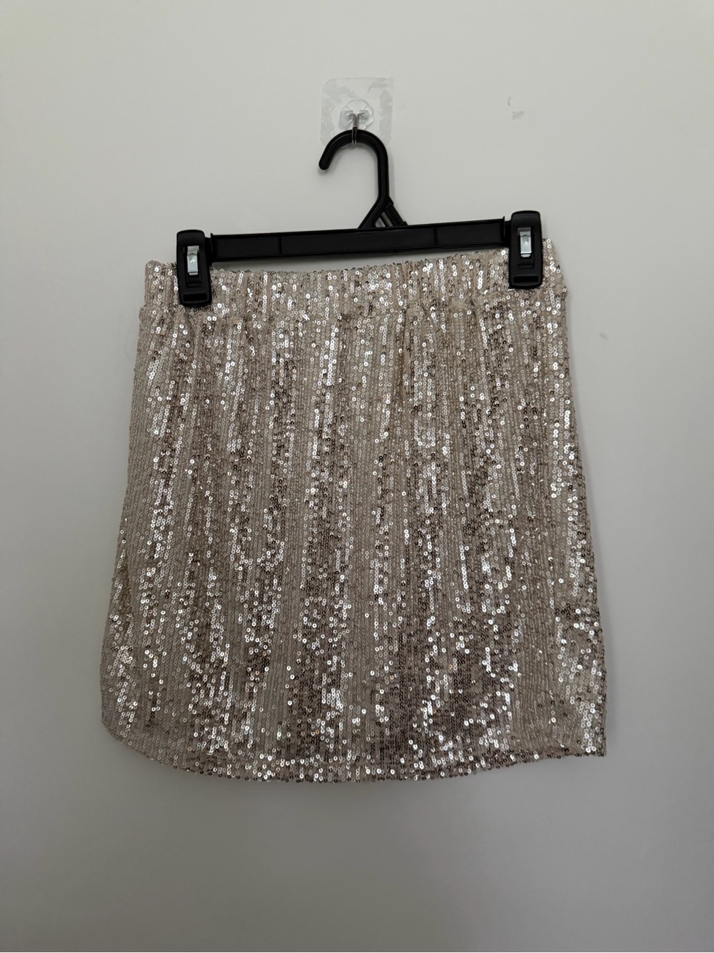 Love on a hanger sequin gold pull on mini skirt - Picture 5 of 5